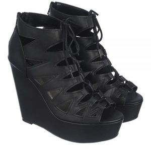 Black Wedges NIB